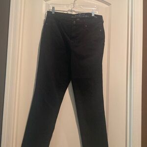 Gloria Vanderbilt slimming jeans  Size 10 Black